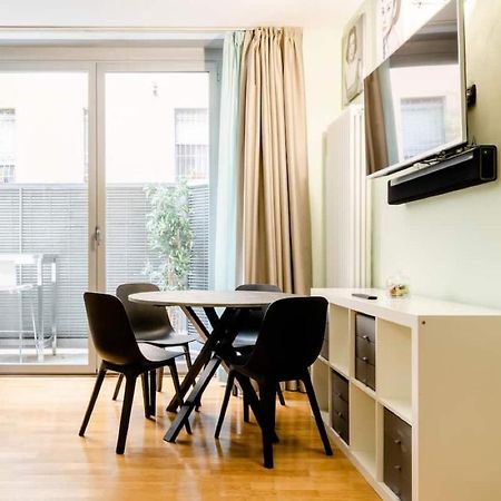 Central Studio Apartment - 24H Self Checkin มิลาน ภายนอก รูปภาพ