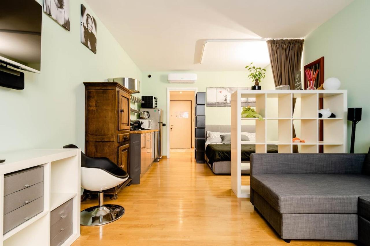Central Studio Apartment - 24H Self Checkin มิลาน ภายนอก รูปภาพ